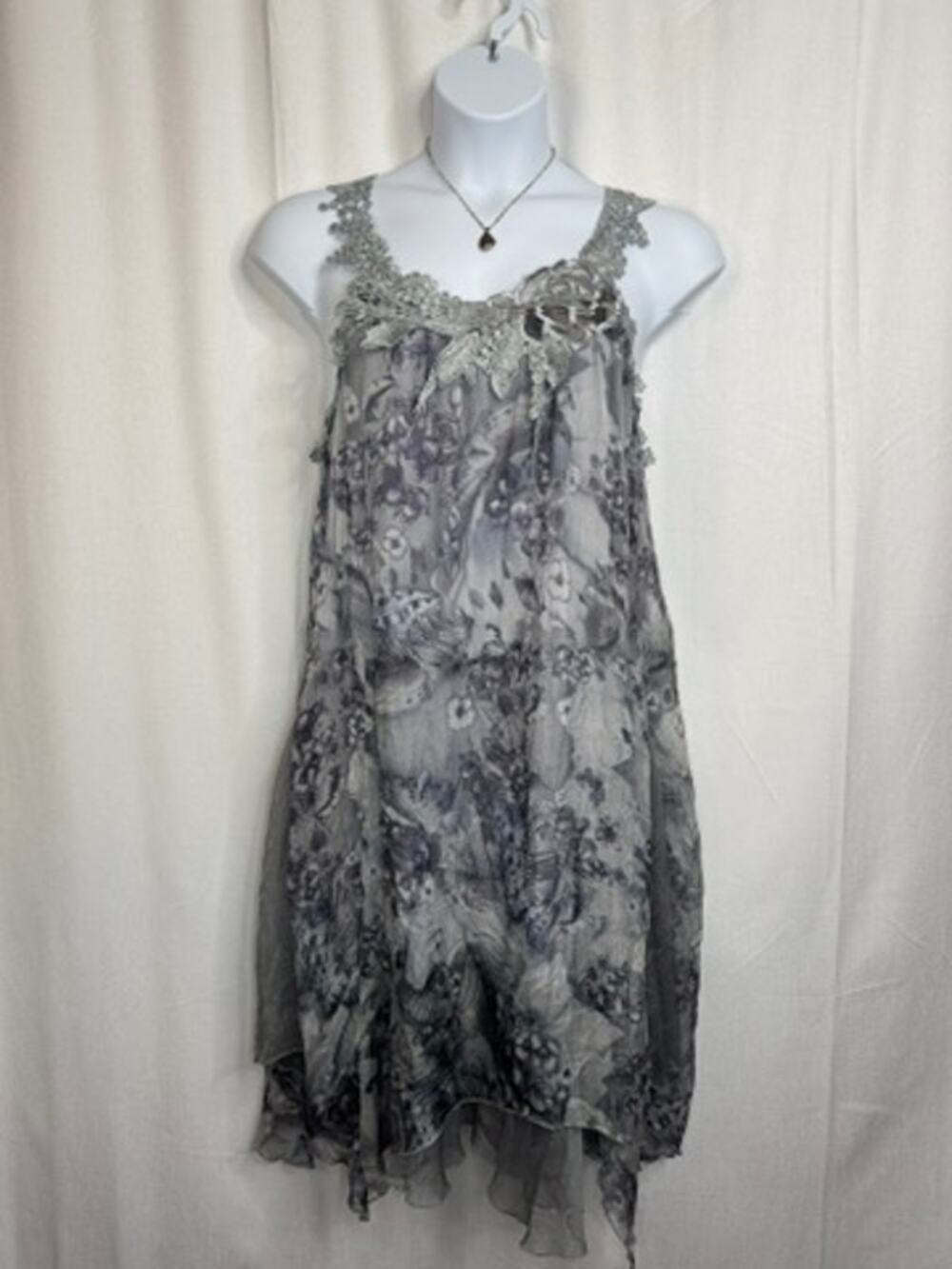 362. Pretty Angel Lace Trim Floral Sleeveless Dress Size XL
